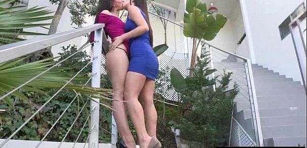  Teen Lesbos (Mandy Muse & Jenna Sativa) Play Till Climax On Cam vid-24